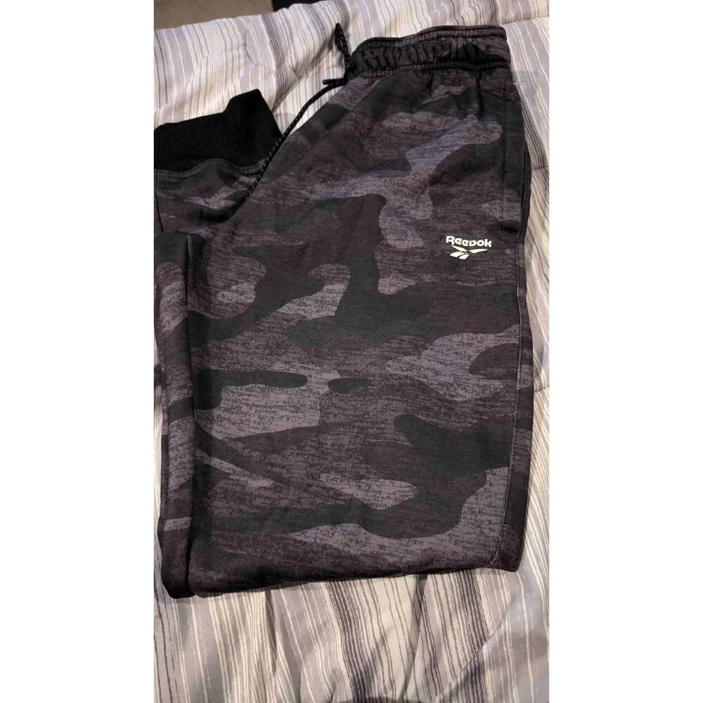 Reebox Black Camo Pattern Elastic Waistband Elastic Cuffs Joggers Pants Size Med